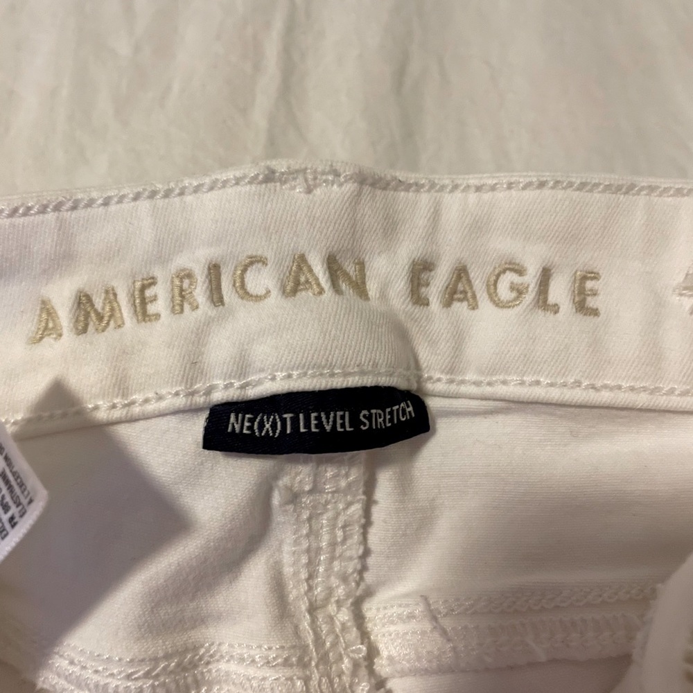 AMERICAN EAGLE RIPPED JEANS - Picture 4 of 4